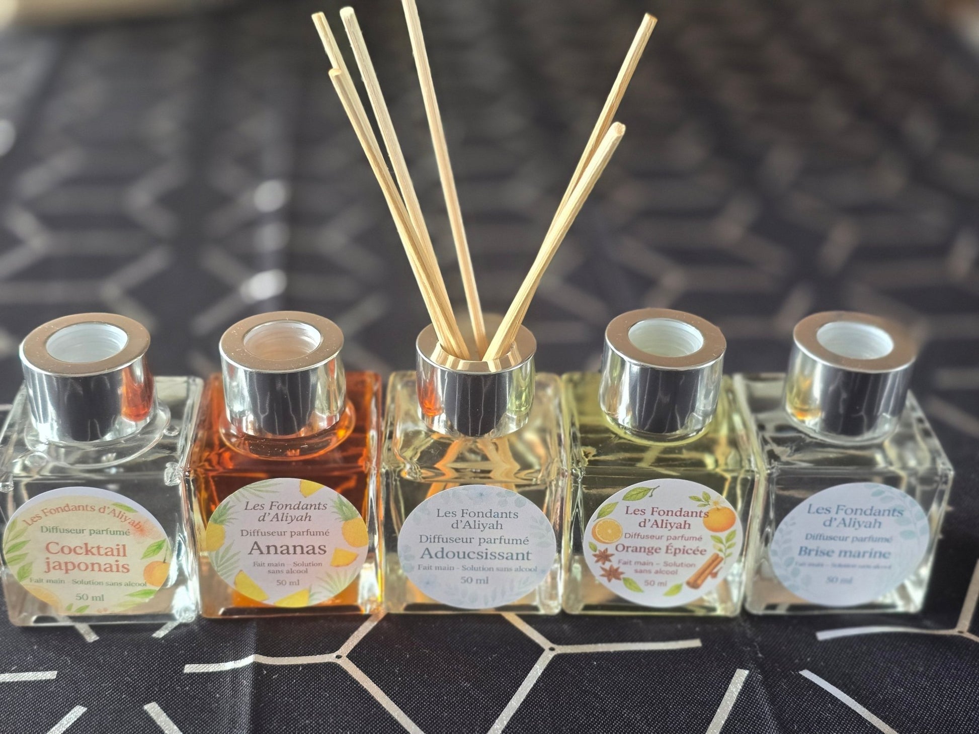 Coffret Noël : Lot de 3 Diffuseurs à Bâtonnets 50 ml | Edition Merry Christmas | Les Fondants d’Aliyah - Les Fondants d'Aliyah - Parfum d'ambiance